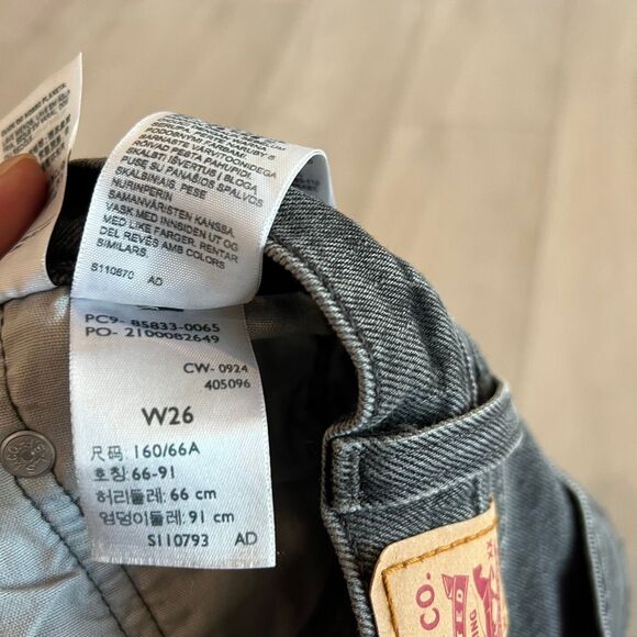 Levi’s 501 women demin shorts size 26 - Picture 8 of 8